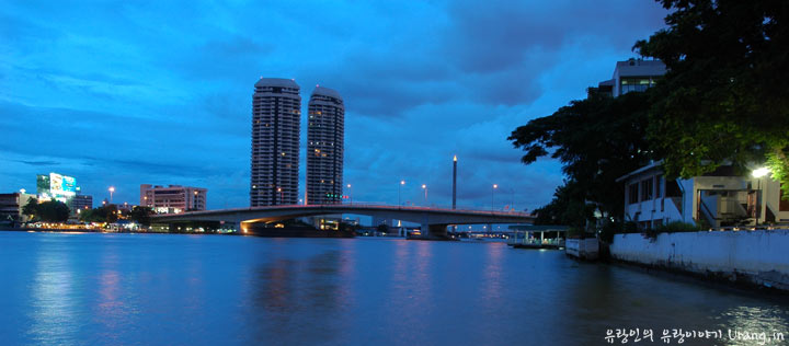 방콕 치오프라야 강 야경