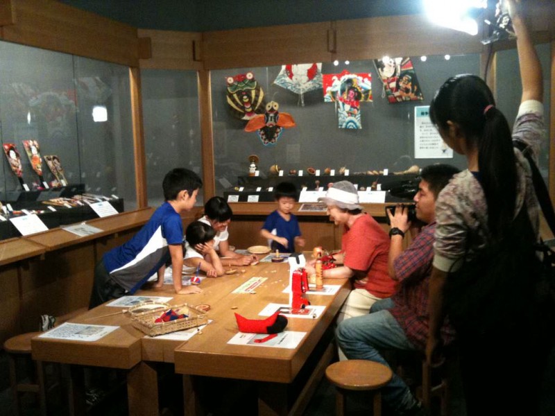 일본 향토 완구 박물관 전시실 (日本郷土玩具博物館, 展示室)